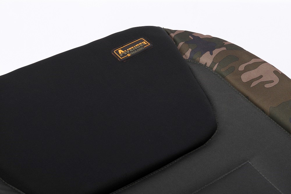 PROLOGIC Avenger Bedchair 8 Legs Camo 120KG